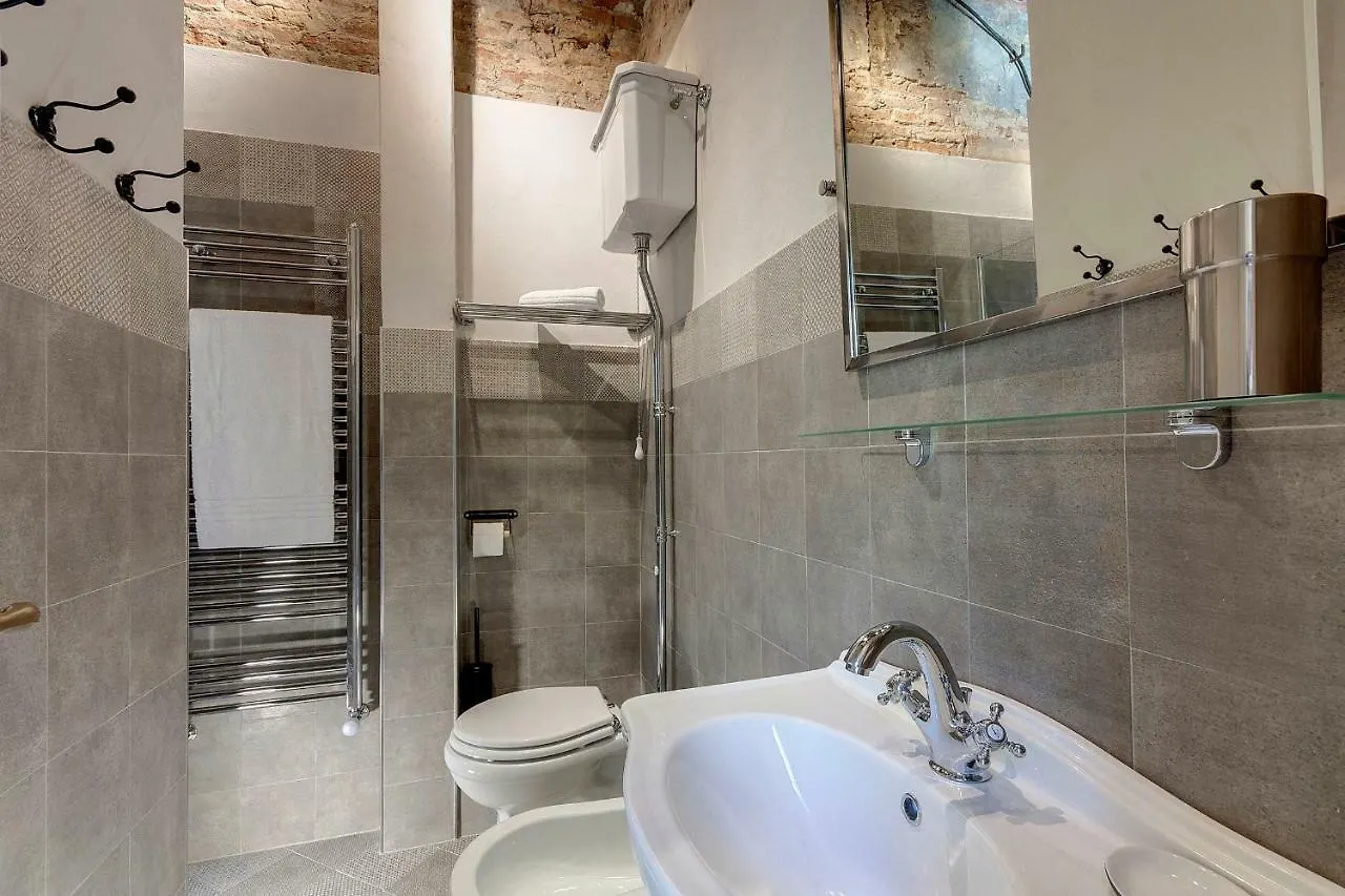 Gm Apartment By Mamo Florencia