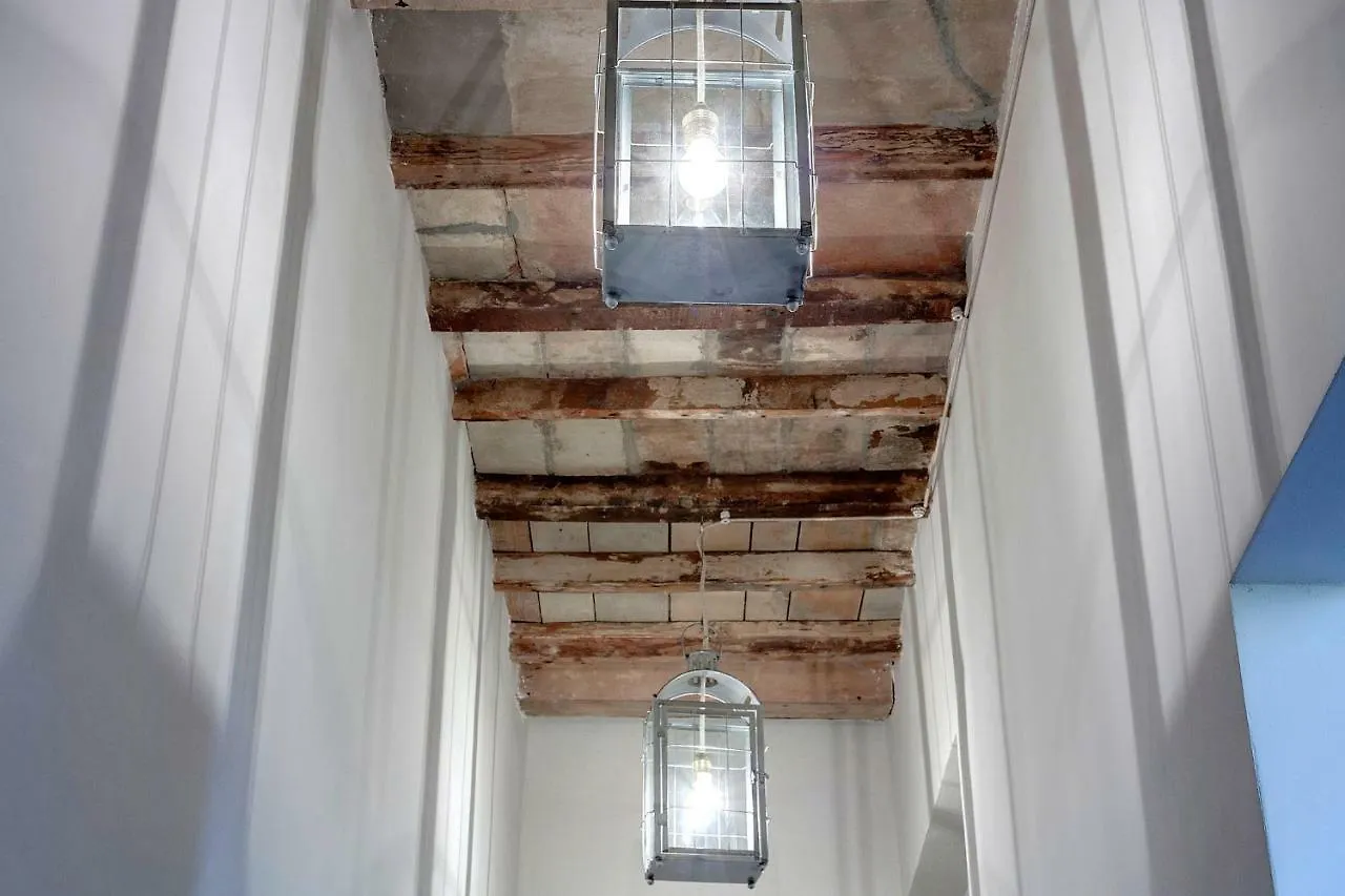 Gm Apartment By Mamo Florenz