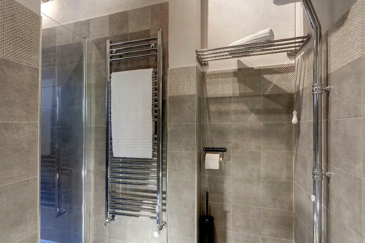 Gm Apartment By Mamo Florenz